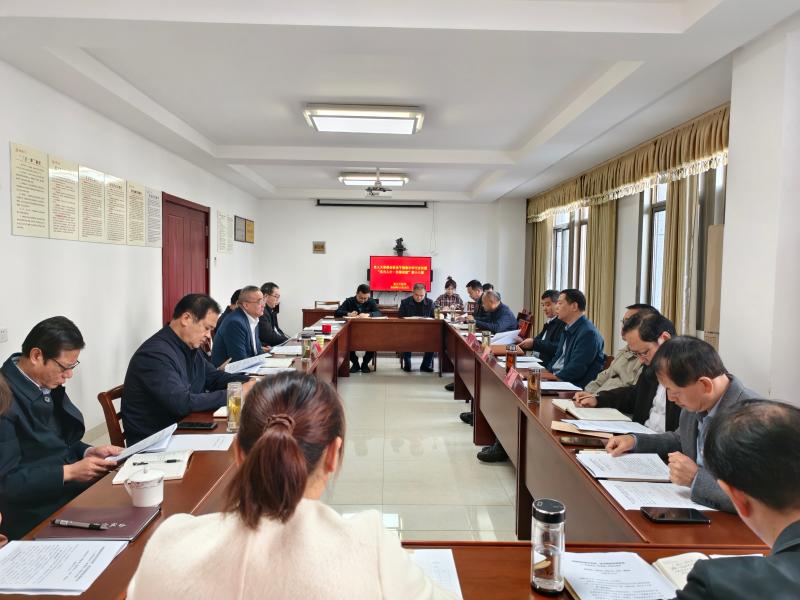 县人大机关开展干部集中学习暨第十八期
        “活力人大·先锋讲堂”活动