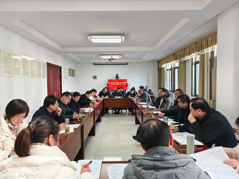 县人大机关开展干部职工集中学习暨第二十一期
            “活力人大·先锋讲堂”活动